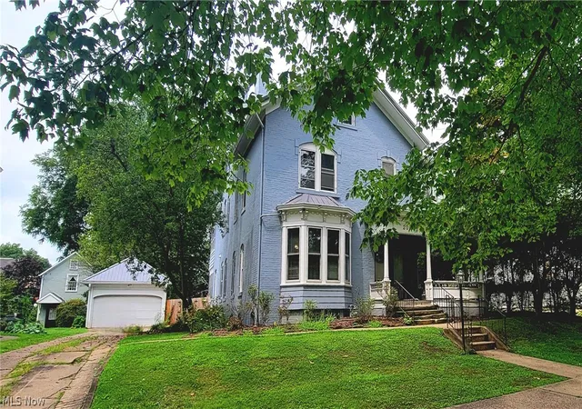 2nd image of 207 Washington St, Marietta, OH 45750 | MLS# 5236236