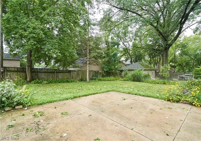 Photo 3 of Sale Pending at 1296 Delia Ave, Akron, OH 44320 | MLS# 5235887 | Listing updated on 2026-08-16