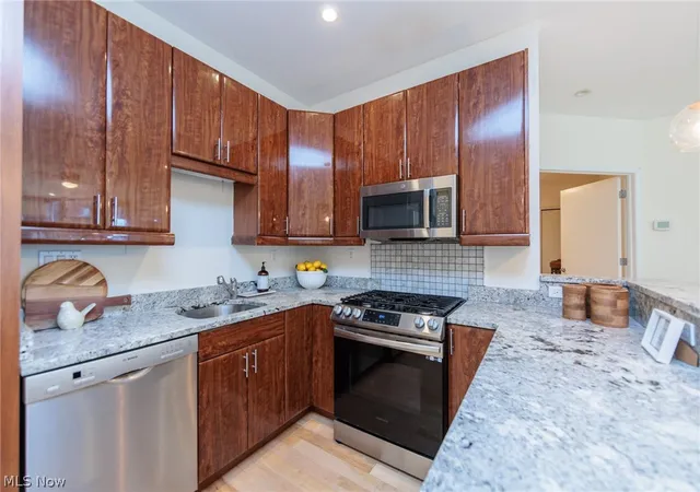 Photo 3 of Condo for sale at 701 W Lakeside Ave #602, Cleveland, OH 44113 | MLS# 5235712 | Listing updated on 2026-08-26