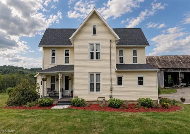 Photo 1 of Single family home for sale at 1031 Stonecreek Rd Sw, New Philadelphia, OH 44663 | MLS# 5235347 | Listing updated on 2026-08-24