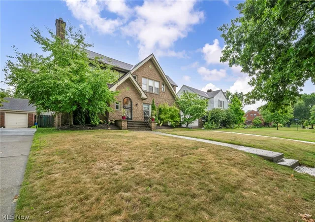 Photo 3 of Single family home for sale at 4589 S Hills Dr, Cleveland, OH 44109 | MLS# 5235184 | Listing updated on 2026-09-21