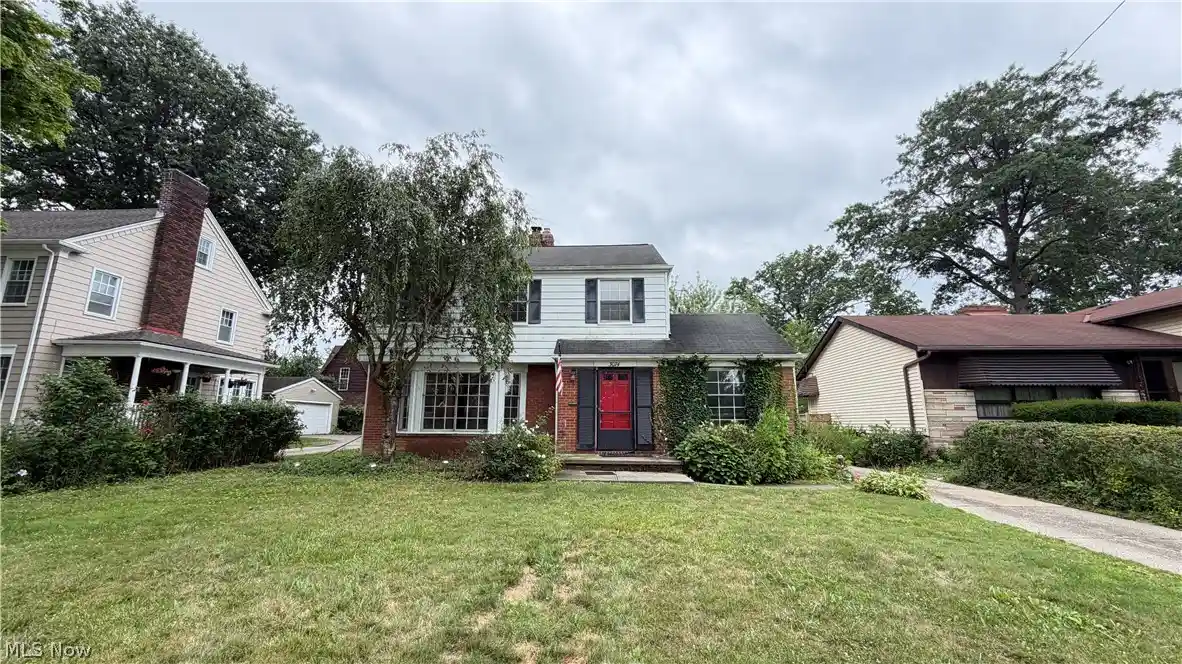 Photo 1 of Sale Pending at 3074 Keswick Rd, Cleveland, OH 44120 | MLS# 5236327 | Listing updated on 2026-10-19