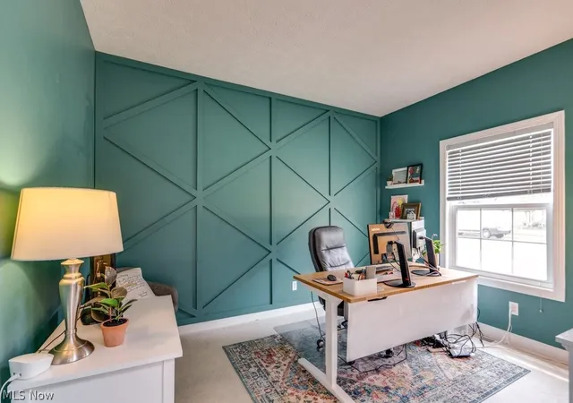 Photo 3 of Sale Pending at 325 Fieldcrest Dr, Fairlawn, OH 44333 | MLS# 5236240 | Listing updated on 2026-09-17