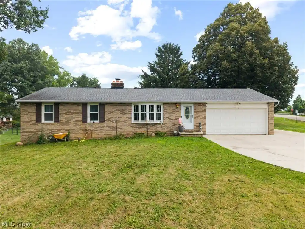 Photo 1 of Single family home for sale at 6641 Hillfield St Nw, North Canton, OH 44720 | MLS# 5236304 | Listing updated on 2026-10-11
