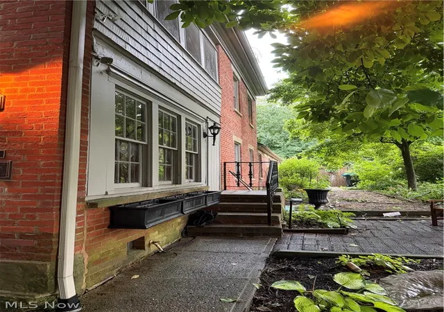 Photo 4 of Single family home for sale at 313 Woodlawn Ave, Zanesville, OH 43701 | MLS# 5236224 | Listing updated on 2026-08-13