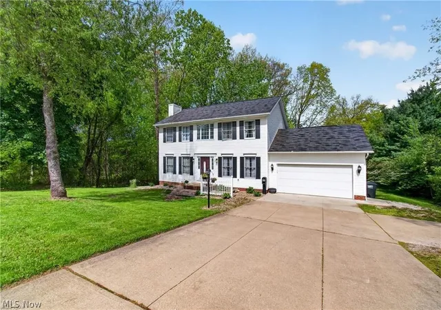 Photo 2 of Single family home for sale at 1741 Wales Rd Ne, Massillon, OH 44646 | MLS# 5236291 | Listing updated on 2026-08-20
