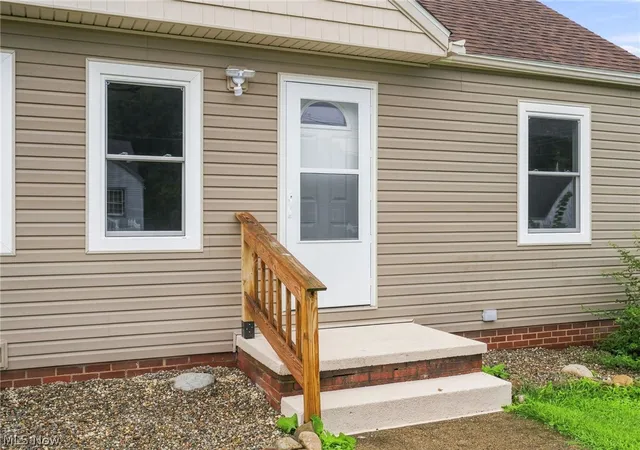 Photo 2 of Sale Pending at 1534 Norwood Pl NW, Canton, OH 44709 | MLS# 5236208 | Listing updated on 2026-08-18