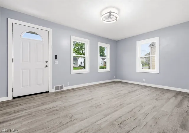 Photo 3 of Sale Pending at 1534 Norwood Pl NW, Canton, OH 44709 | MLS# 5236208 | Listing updated on 2026-08-18