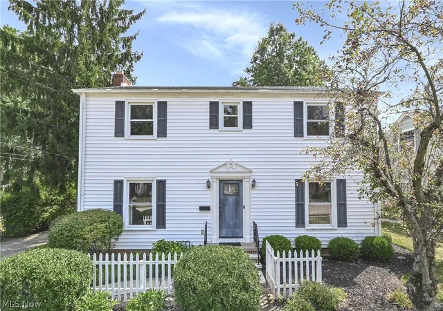 Photo 1 of Sale Pending at 1705 Southbend Dr, Rocky River, OH 44116 | MLS# 5235629 | Listing updated on 2026-08-17
