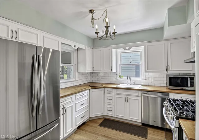 Photo 3 of Sale Pending at 1705 Southbend Dr, Rocky River, OH 44116 | MLS# 5235629 | Listing updated on 2026-08-17