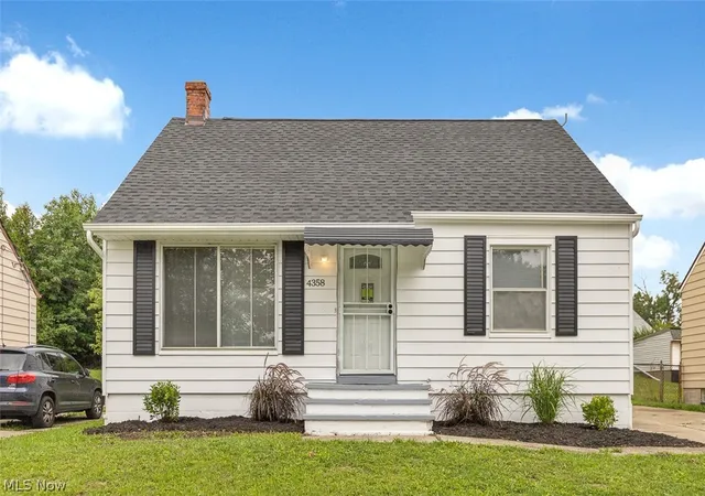 Photo 2 of Sale Pending at 4358 Wyatt Rd, Cleveland, OH 44128 | MLS# 5235781 | Listing updated on 2026-08-26