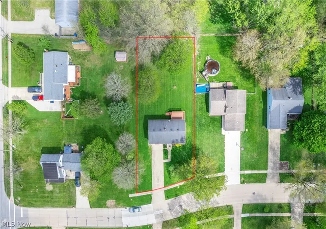 Photo 2 of Sale Pending at 3811 Bramblewood Dr, Brunswick, OH 44212 | MLS# 5236370 | Listing updated on 2026-08-28