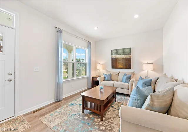 Photo 3 of Single family home for sale at 7181 Stonegate Cir Ne, Canton, OH 44721 | MLS# 5233777 | Listing updated on 2026-08-28