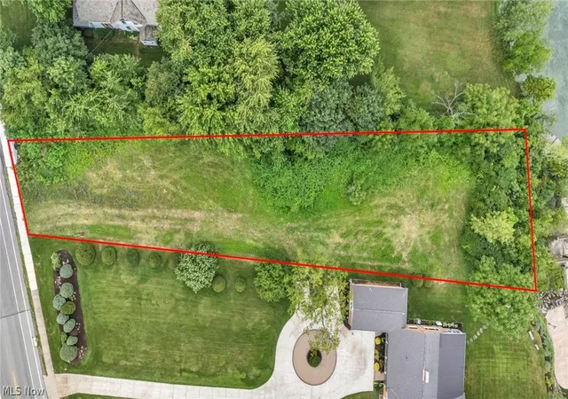Photo 2 of Land for sale at E Lake Rd, Sheffield Lake, OH 44054 | MLS# 5235008 | Listing updated on 2026-08-14