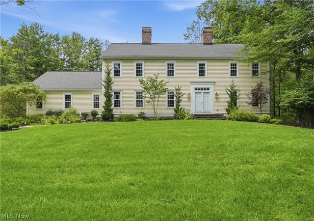 Photo 2 of Single family home for sale at 540 Fox Run Trl, Aurora, OH 44202 | MLS# 5233008 | Listing updated on 2026-08-27