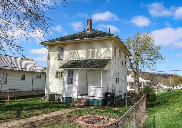 Photo 5 of Single family home for sale at 1338 Pine St, Zanesville, OH 43701 | MLS# 5236507 | Listing updated on 2026-08-24