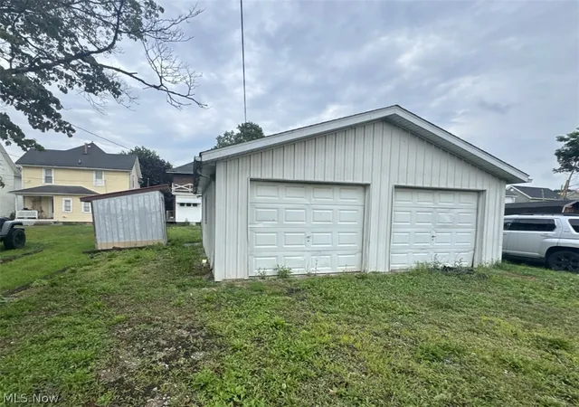 Photo 2 of Single family home for sale at 323 S 9th Street, Coshocton, OH 43812 | MLS# 5236510 | Listing updated on 2026-09-23