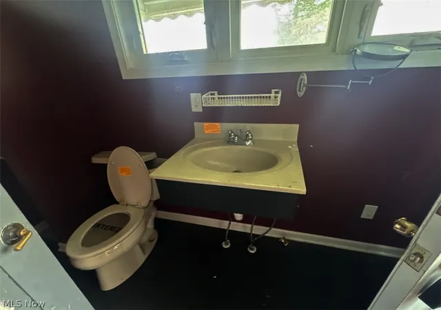 Photo 4 of Single family home for sale at 323 S 9th Street, Coshocton, OH 43812 | MLS# 5236510 | Listing updated on 2026-09-23