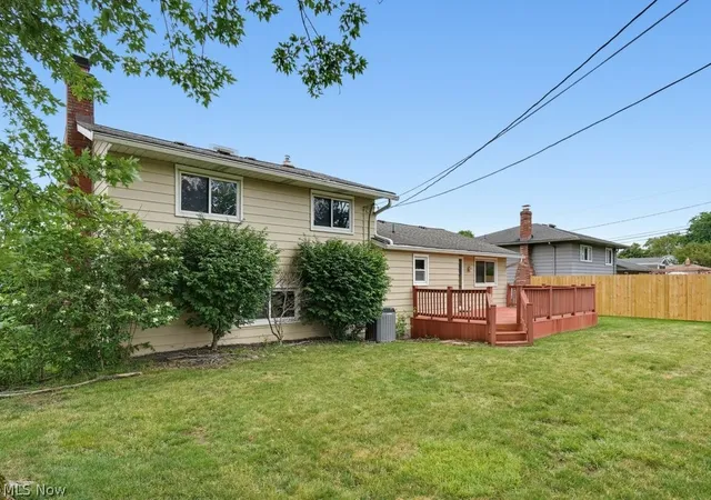 Photo 3 of Single family home for sale at 16331 Canterbury Dr, Strongsville, OH 44136 | MLS# 5236094 | Listing updated on 2026-08-26