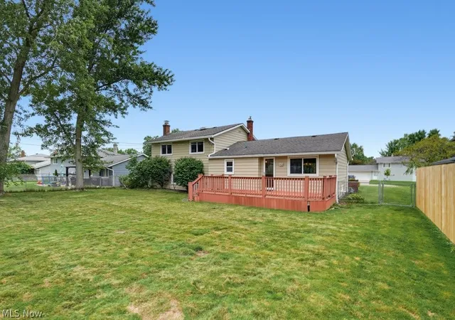 Photo 4 of Single family home for sale at 16331 Canterbury Dr, Strongsville, OH 44136 | MLS# 5236094 | Listing updated on 2026-08-26