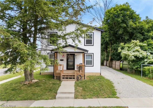 Photo 1 of Sale Pending at 427 W Oak St, Orrville, OH 44667 | MLS# 5236546 | Listing updated on 2026-08-21