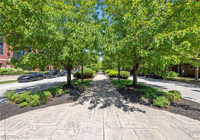 Listing Photo 5 - Condo for sale in building located at 7427 Battery Park Blvd, Cleveland, OH 44102