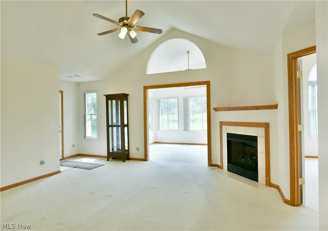 Listing Photo 3 - Condo for sale in building located at 1204 River Gln Dr NE, Warren, OH 44484