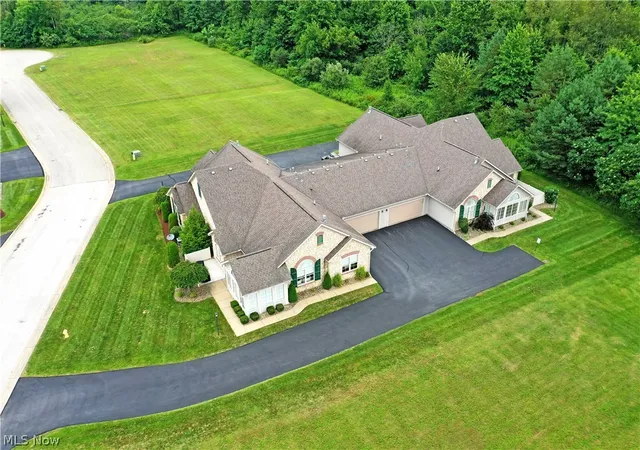 Photo 42 of Sale Pending at 1204 River Glen Dr Ne, Warren, OH 44484 | MLS# 5235974 | Listing updated on 2026-08-24