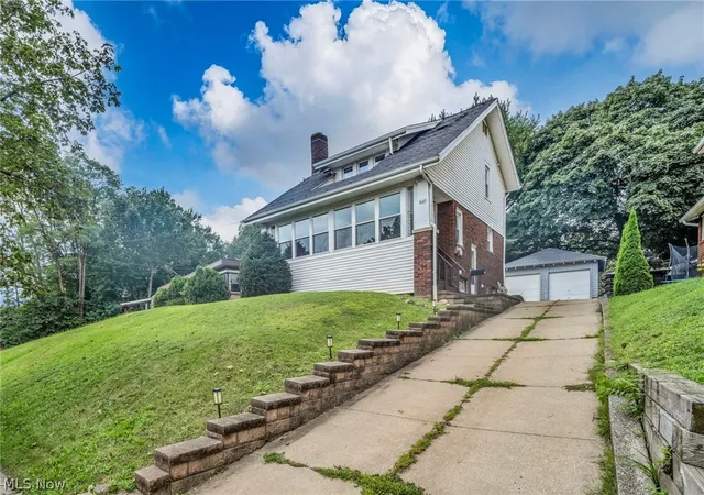 Photo 2 of Sale Pending at 1645 Goodyear Blvd, Akron, OH 44305 | MLS# 5236278 | Listing updated on 2026-08-22