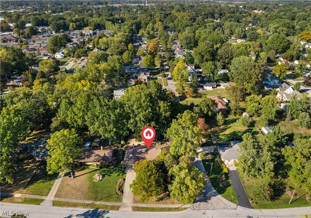 Photo 3 of Sale Pending at 37523 Arlington Dr, Willoughby, OH 44094 | MLS# 5236574 | Listing updated on 2026-10-06