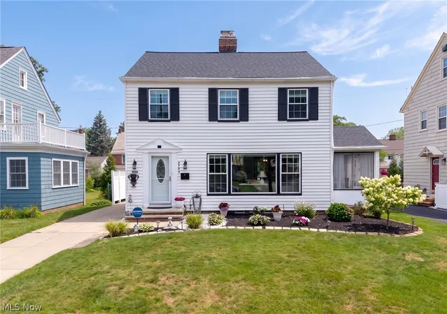 Photo 1 of Sale Pending at 3326 Avalon Rd, Cleveland, OH 44120 | MLS# 5235421 | Listing updated on 2026-08-16