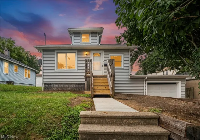 Photo 2 of Sale Pending at 374 Frazier Ave, Akron, OH 44305 | MLS# 5236609 | Listing updated on 2026-08-21