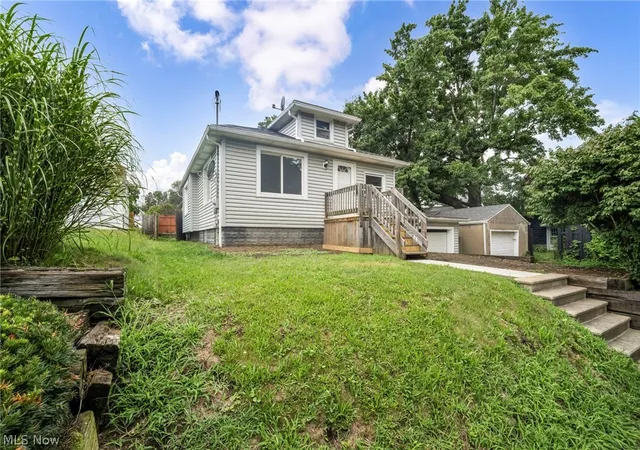Photo 3 of Sale Pending at 374 Frazier Ave, Akron, OH 44305 | MLS# 5236609 | Listing updated on 2026-08-21