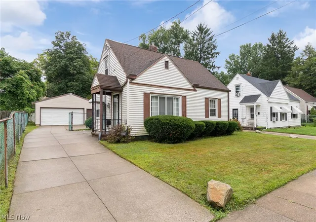 Photo 2 of Sale Pending at 1335 Greenwood Ave, Akron, OH 44320 | MLS# 5236655 | Listing updated on 2026-08-20