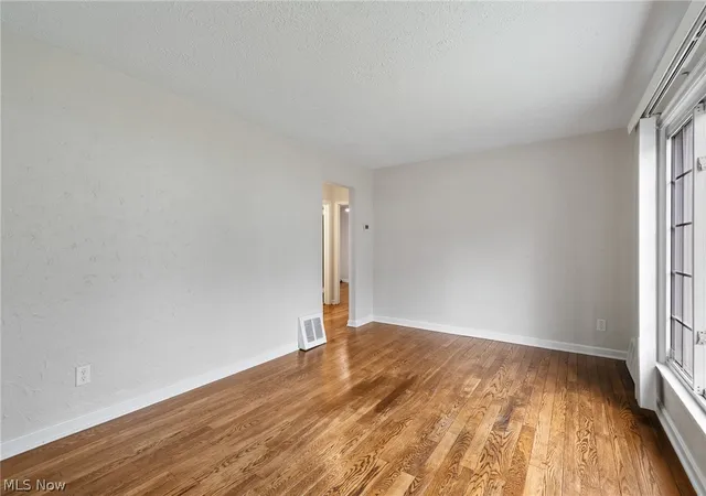 Photo 4 of Sale Pending at 1335 Greenwood Ave, Akron, OH 44320 | MLS# 5236655 | Listing updated on 2026-08-20