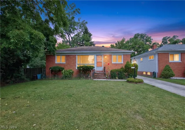Photo 2 of Single family home for sale at 5984 Pearl Rd, Cleveland, OH 44130 | MLS# 5236300 | Listing updated on 2026-08-24