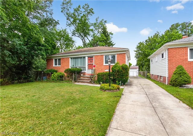 Photo 3 of Single family home for sale at 5984 Pearl Rd, Cleveland, OH 44130 | MLS# 5236300 | Listing updated on 2026-08-24
