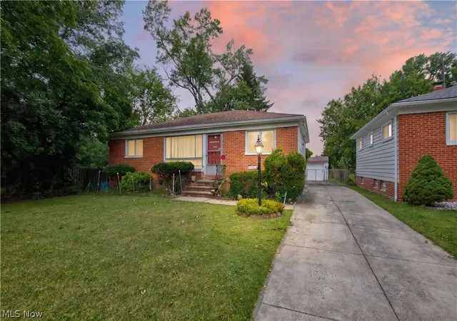 Photo 3 of Single family home for sale at 5984 Pearl Rd, Cleveland, OH 44130 | MLS# 5236300 | Listing updated on 2026-08-24