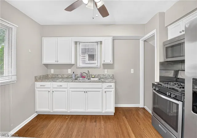 Photo 4 of Single family home for sale at 5984 Pearl Rd, Cleveland, OH 44130 | MLS# 5236300 | Listing updated on 2026-08-24