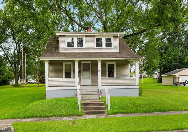 Photo 2 of Single family home for sale at 555 W New York Ave, Sebring, OH 44672 | MLS# 5236430 | Listing updated on 2026-08-31
