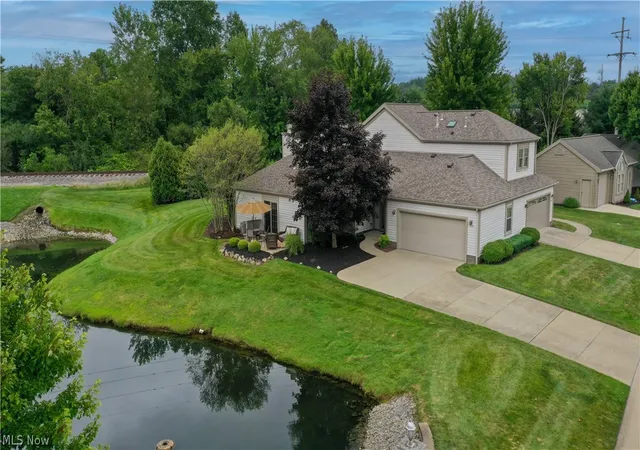 Photo 2 of Sale Pending at 334 Windjammer Dr, Columbiana, OH 44408 | MLS# 5236146 | Listing updated on 2026-08-18