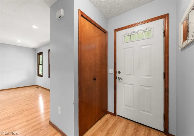 Photo 3 of Single family home for sale at 7404 Hidden Glen Dr, Amherst, OH 44001 | MLS# 5236235 | Listing updated on 2026-09-19