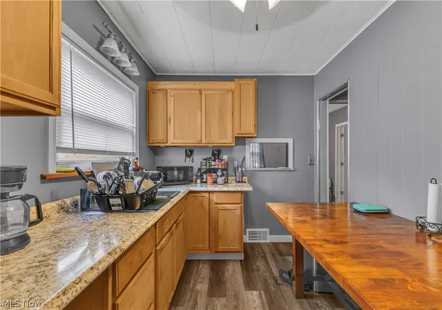 Single family home for sale at 313 Woodside Ave NE, North Canton, OH 44720 | MLS# 5236719 | Listing updated on 2026-10-03