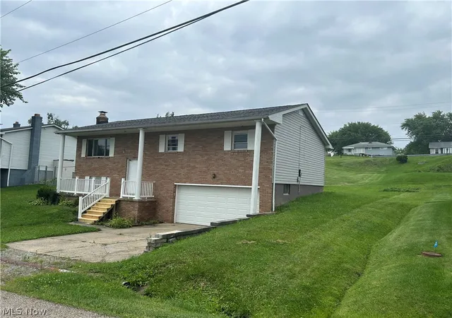Photo 3 of Sale Pending at 108 Brentwood Blvd, Steubenville, OH 43953 | MLS# 5236067 | Listing updated on 2026-09-22