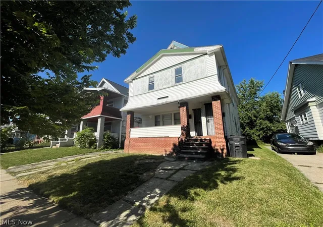 Listing Photo 3 - Condo for sale in building located at 3606 E 112th St, Cleveland, OH 44105
