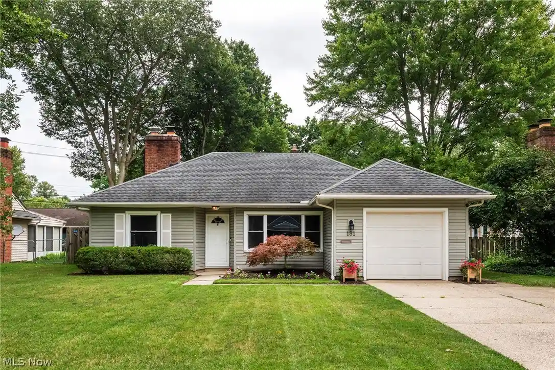 Single family home for sale at 131 Edgewood Dr, Berea, OH 44017 | MLS# 5236523