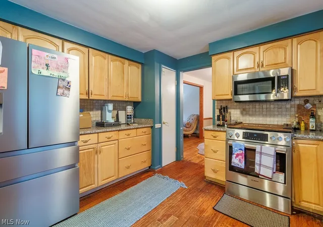 Photo 4 of Single family home for sale at 545 Oakridge Dr, Youngstown, OH 44512 | MLS# 5236096 | Listing updated on 2026-10-04