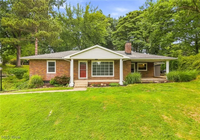 Photo 1 of Sale Pending at 543 Winesap Ave Sw, North Canton, OH 44709 | MLS# 5235593 | Listing updated on 2026-08-24