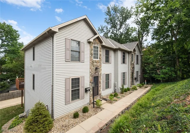 Photo 2 of Townhouse for sale at 20724 Detroit Rd, Rocky River, OH 44116 | MLS# 5236403 | Listing updated on 2026-08-26