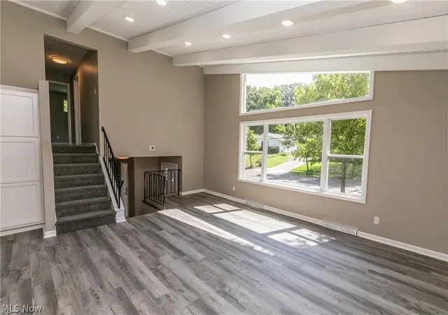 Photo 3 of Single family home for sale at 1291 Winhurst Dr, Akron, OH 44313 | MLS# 5235337 | Listing updated on 2026-08-27